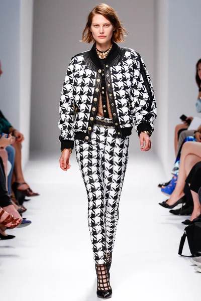 Look 14